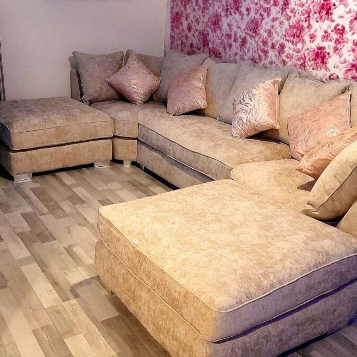 Bishop U-Shape Corner Sofa Scatter Back Beige